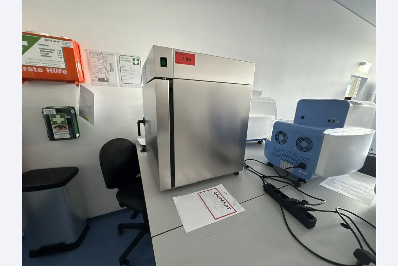 High-quality laboratory and analysis equipment-2