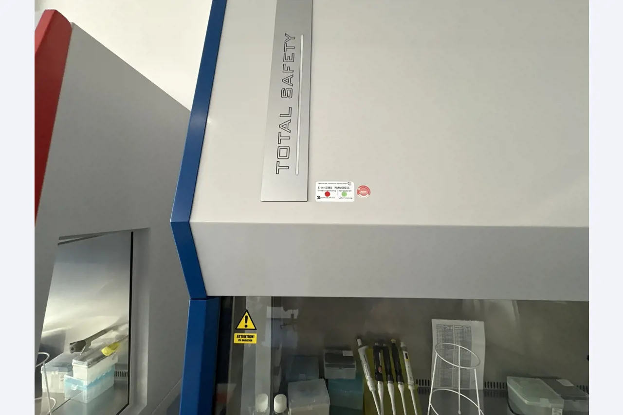 High-quality laboratory and analysis equipment-4