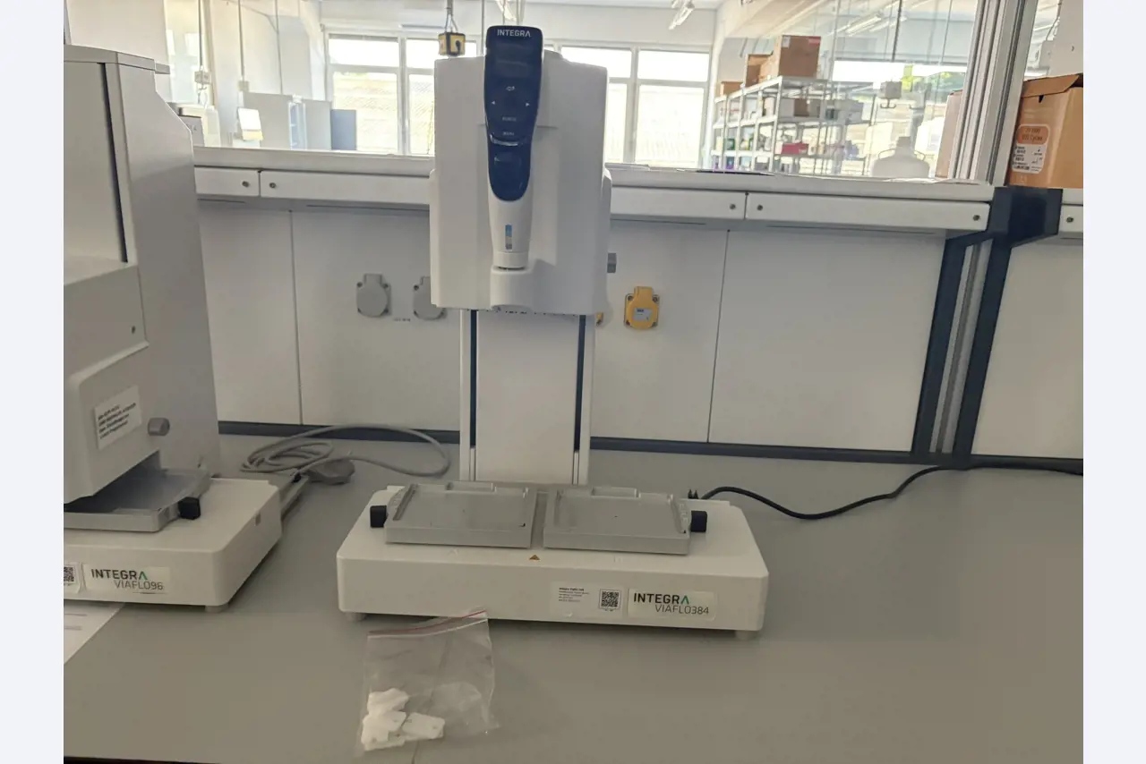 High-quality laboratory and analysis equipment-2