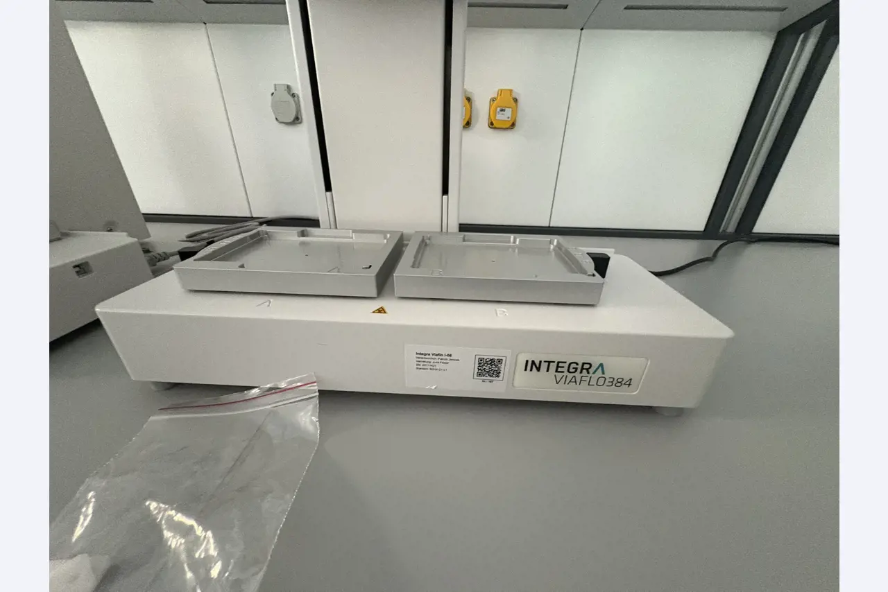 High-quality laboratory and analysis equipment-4