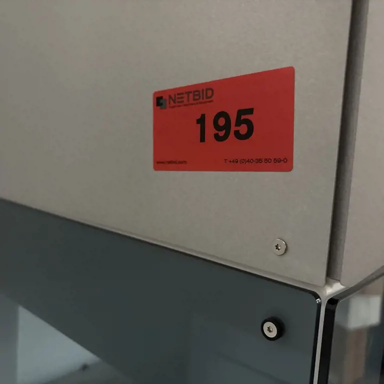 Sistema de automatização do manuseamento de líquidos Fluent Tecan
