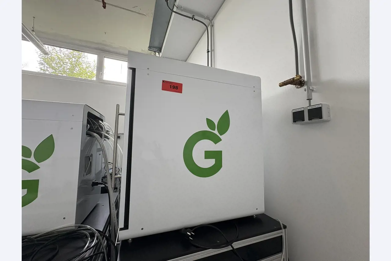 Visokokakovostna laboratorijska in analitska oprema-15