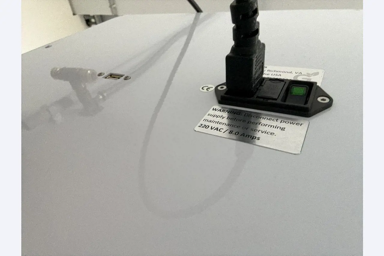 Visokokakovostna laboratorijska in analitska oprema-18
