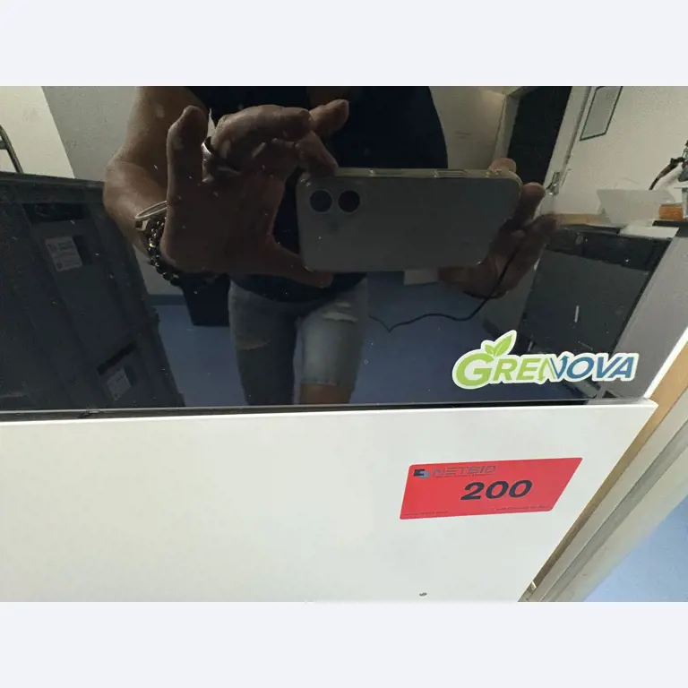 Visokokakovostna laboratorijska in analitska oprema-2
