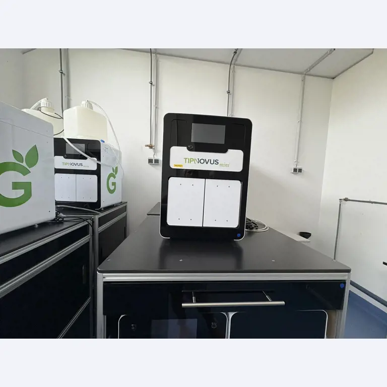 Visokokakovostna laboratorijska in analitska oprema-4