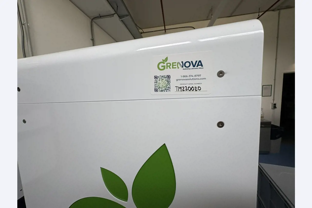Visokokakovostna laboratorijska in analitska oprema-8