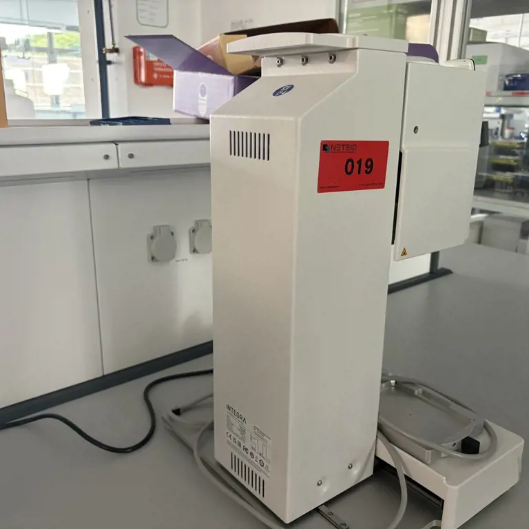 Electronic 384-channel pipette/workstation Integra VIAFLO 384