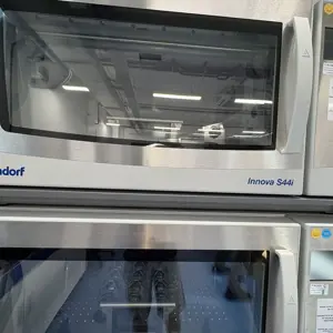Incubadora com agitação Eppendorf Innova S44i