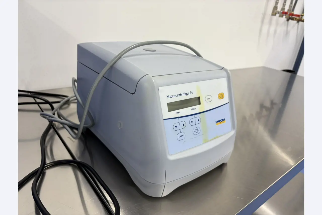 Hochwertige Labor- und Analysegeräte-3