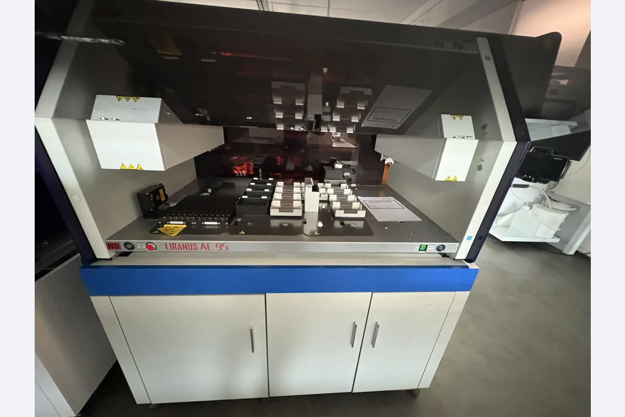 High-quality laboratory and analysis equipment-10