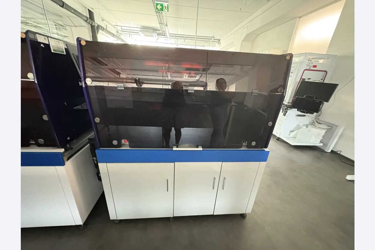 High-quality laboratory and analysis equipment-6
