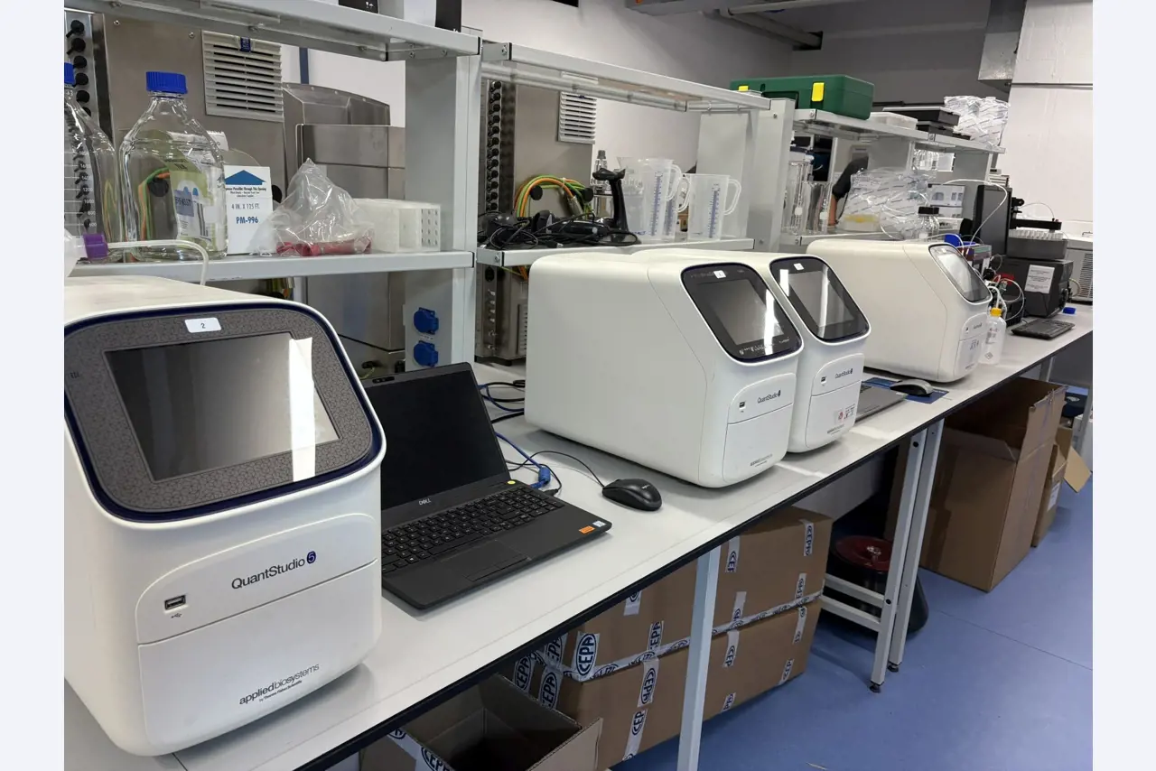 Equipos de laboratorio y análisis de alta calidad-2