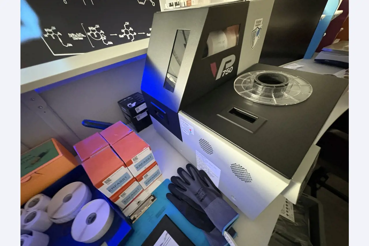 Equipos de laboratorio y análisis de alta calidad-3