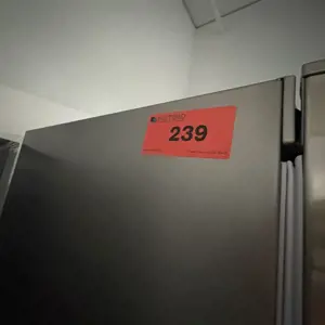 Frigorífico (aço inoxidável) Indesit StainlessSteel