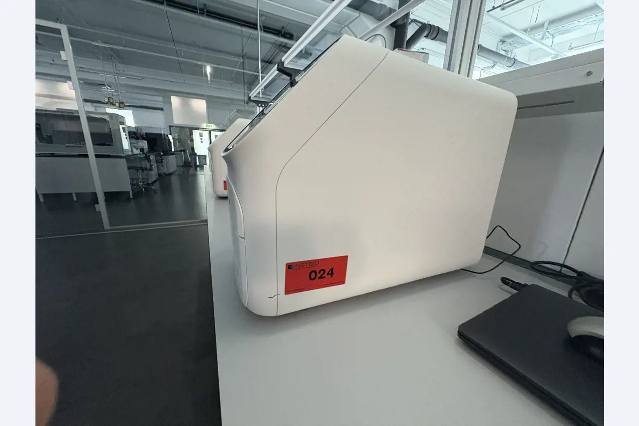 High-quality laboratory and analysis equipment-1