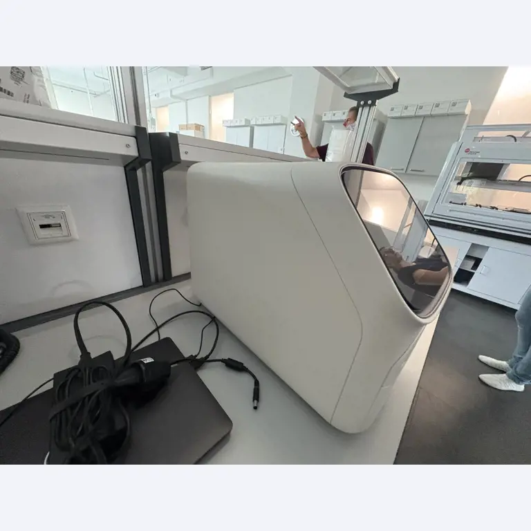High-quality laboratory and analysis equipment-6
