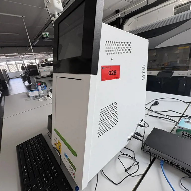 DNA analyzer / capillary electrophoresis LabChip GX Touch HT