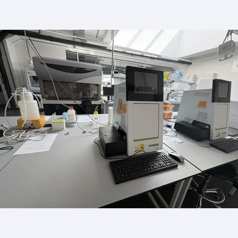 High-quality laboratory and analysis equipment-3