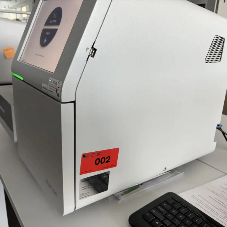 Next-generation sequencer Illumina MiSeqDx 410
