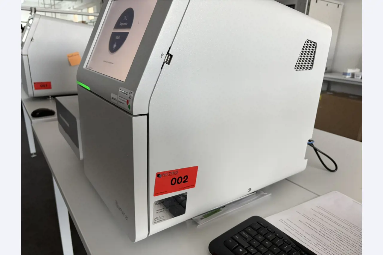 High-quality laboratory and analysis equipment-1