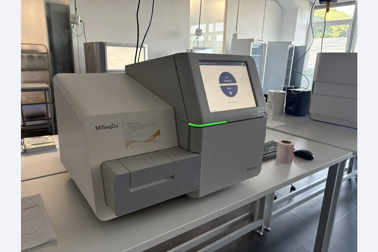 High-quality laboratory and analysis equipment-4