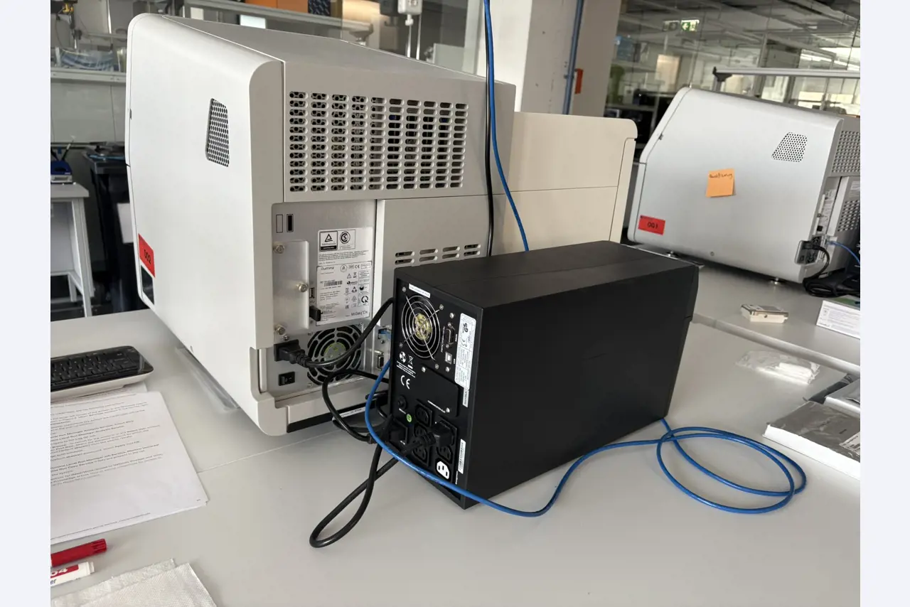 High-quality laboratory and analysis equipment-6