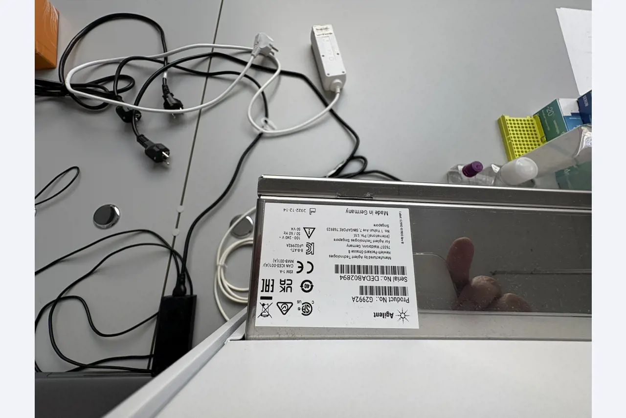 High-quality laboratory and analysis equipment-5
