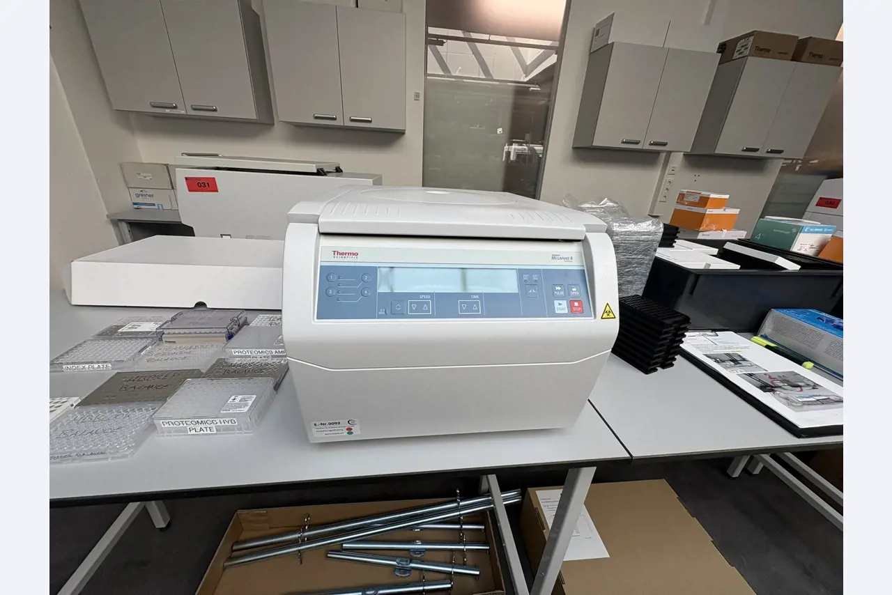 High-quality laboratory and analysis equipment-2