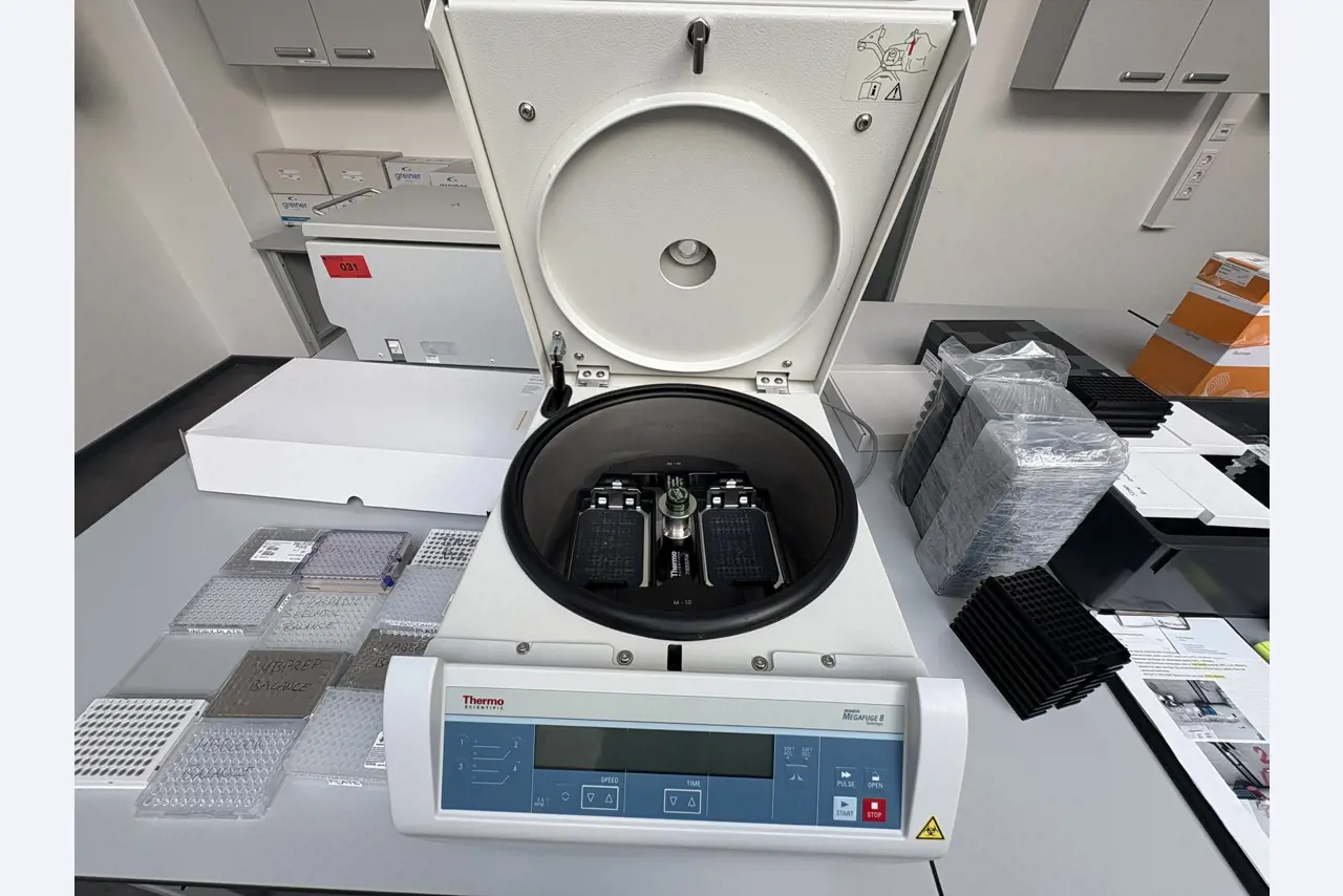 High-quality laboratory and analysis equipment-4