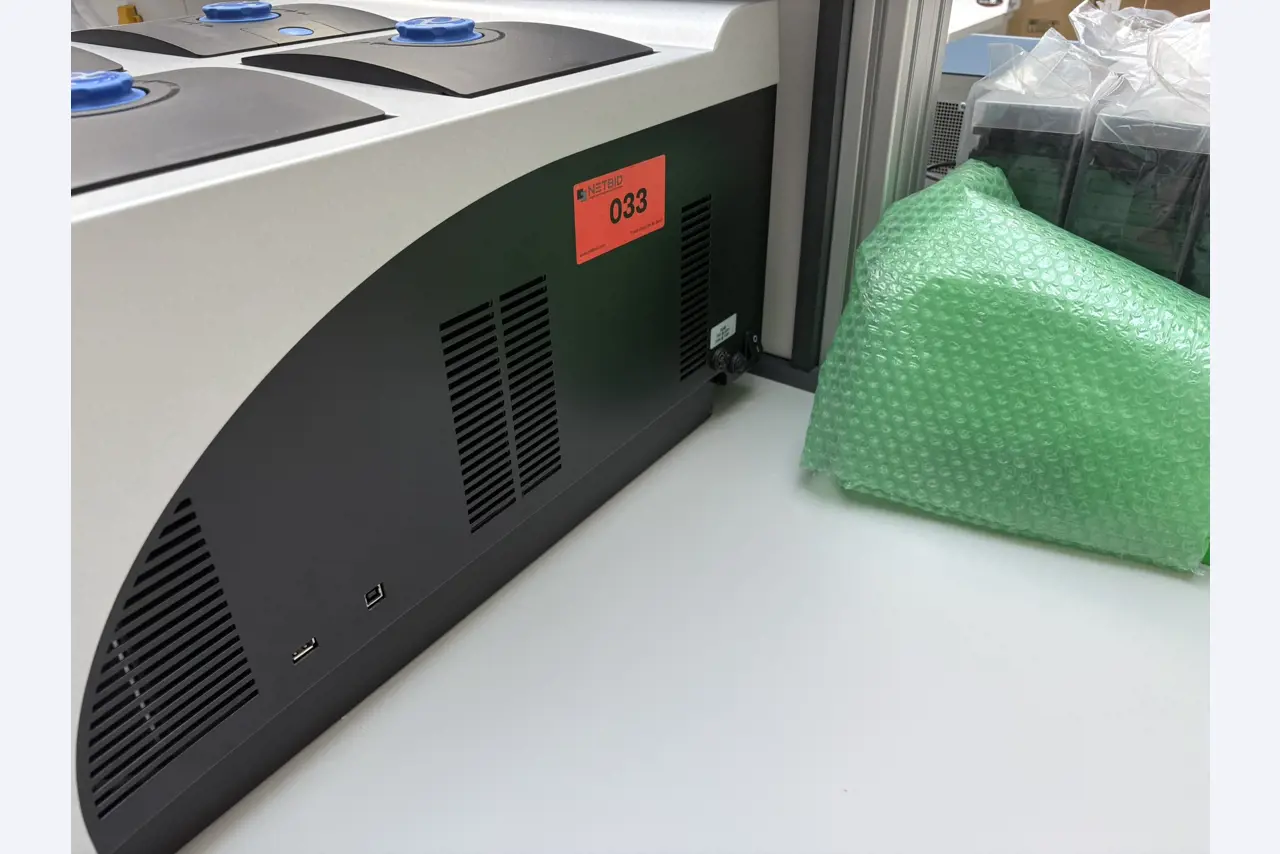 High-quality laboratory and analysis equipment-1