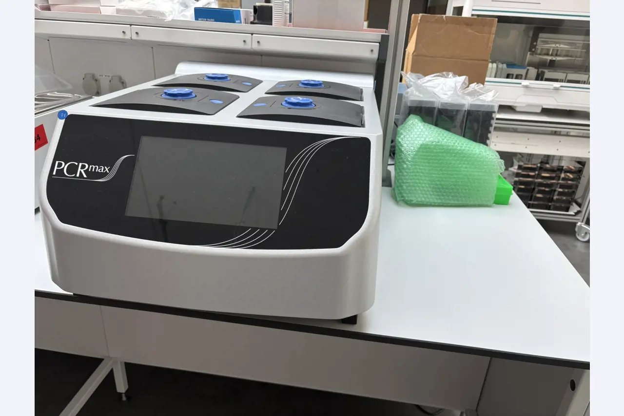 High-quality laboratory and analysis equipment-2