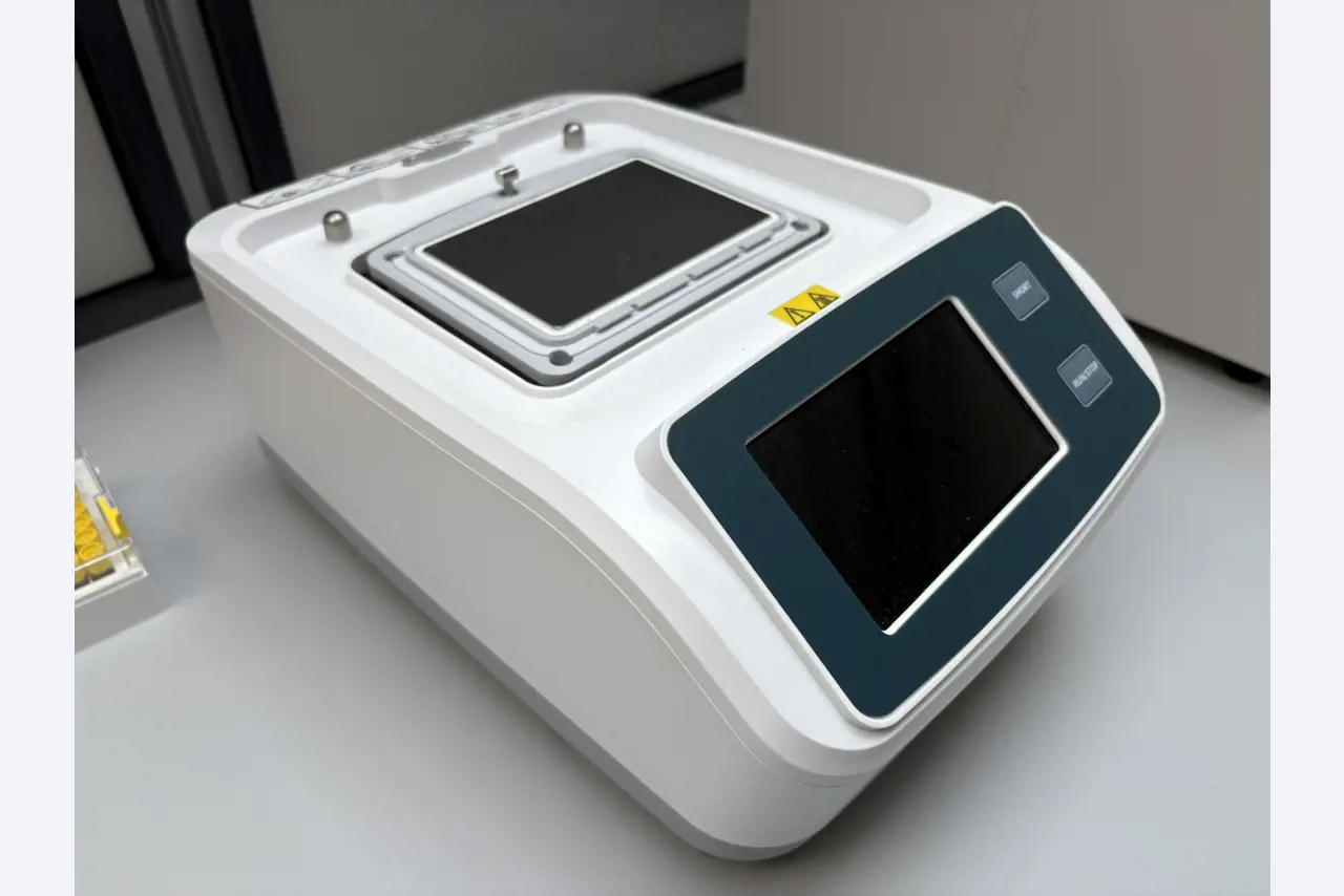 High-quality laboratory and analysis equipment-3