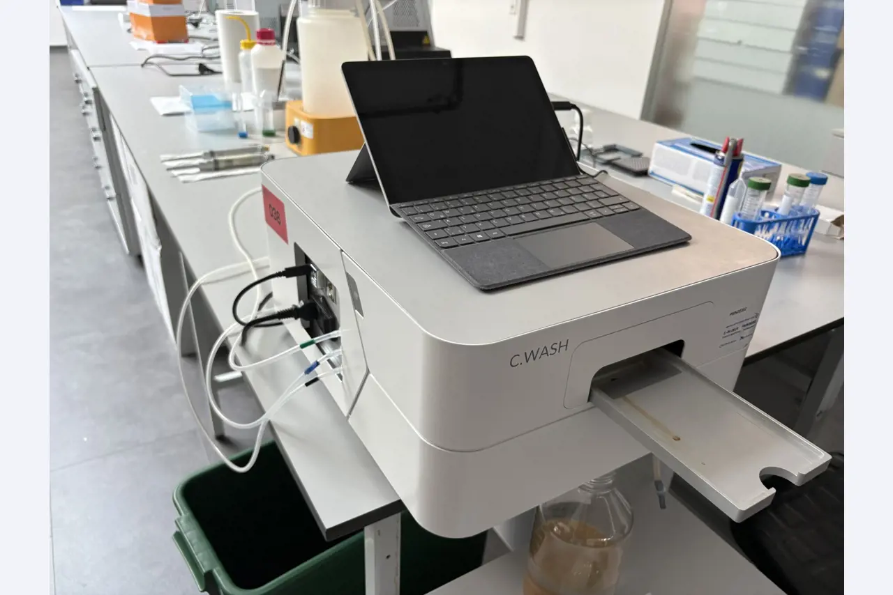 High-quality laboratory and analysis equipment-2