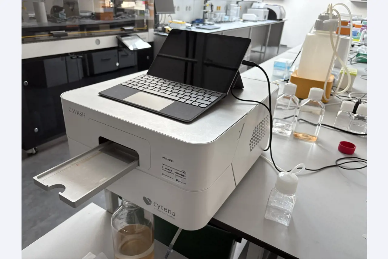 High-quality laboratory and analysis equipment-3
