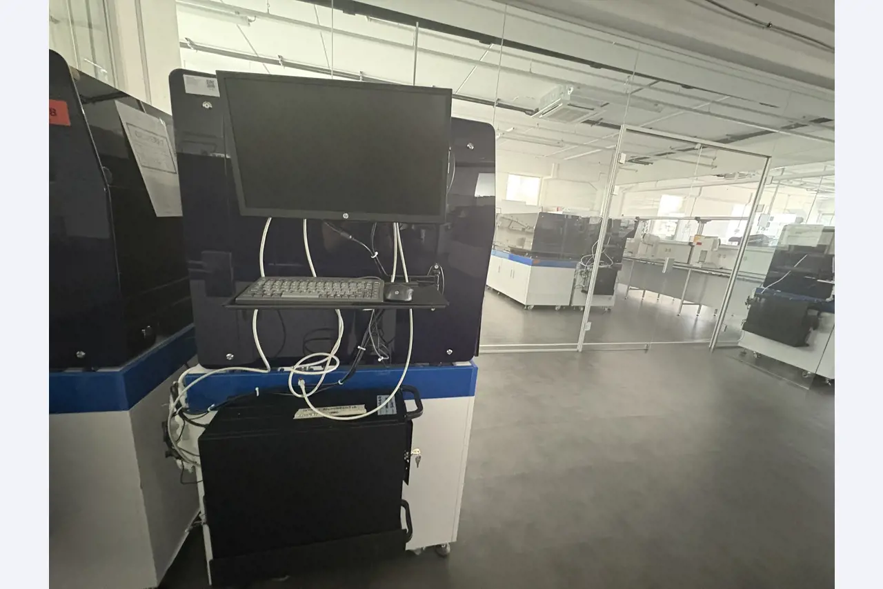 High-quality laboratory and analysis equipment-6