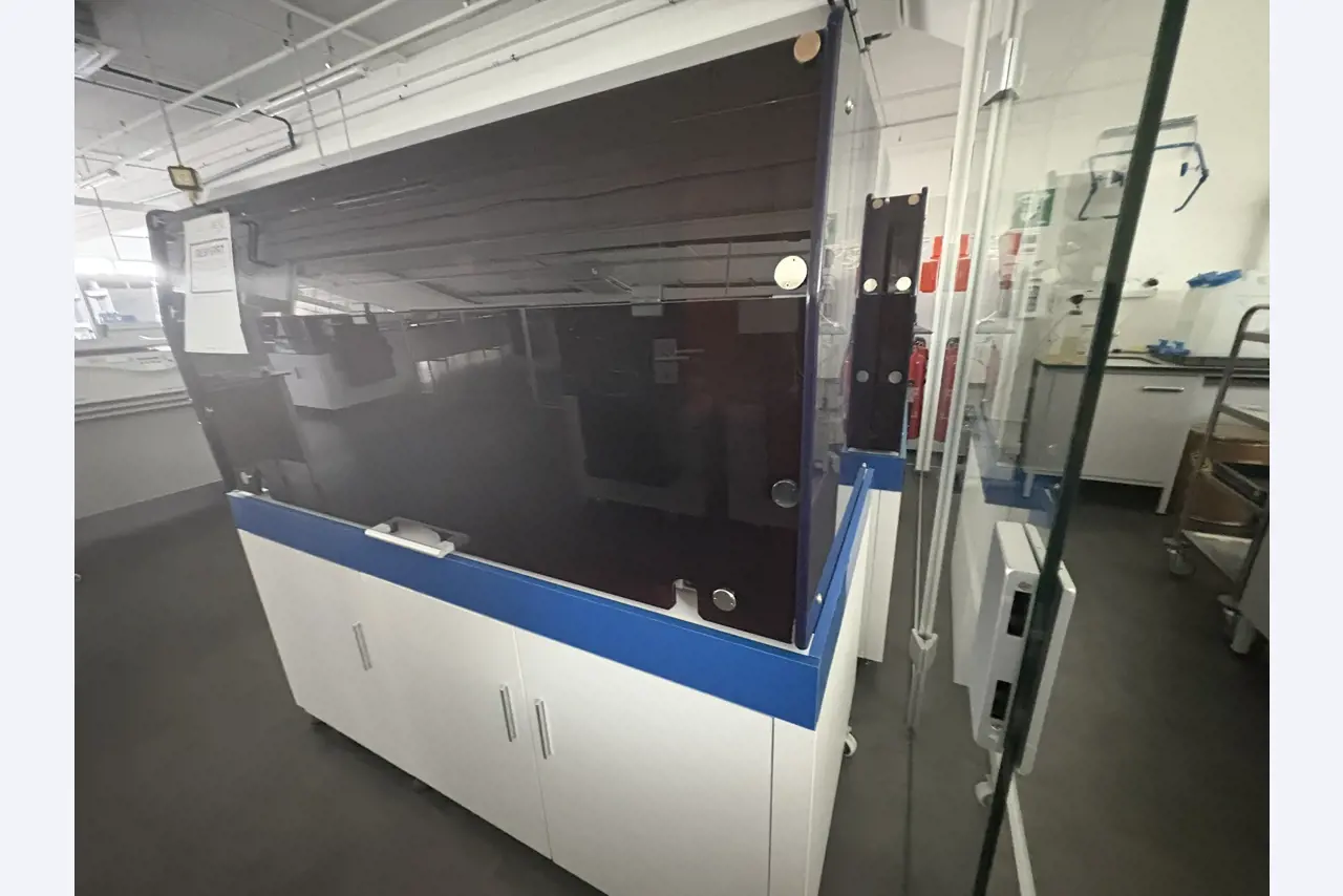 High-quality laboratory and analysis equipment-5