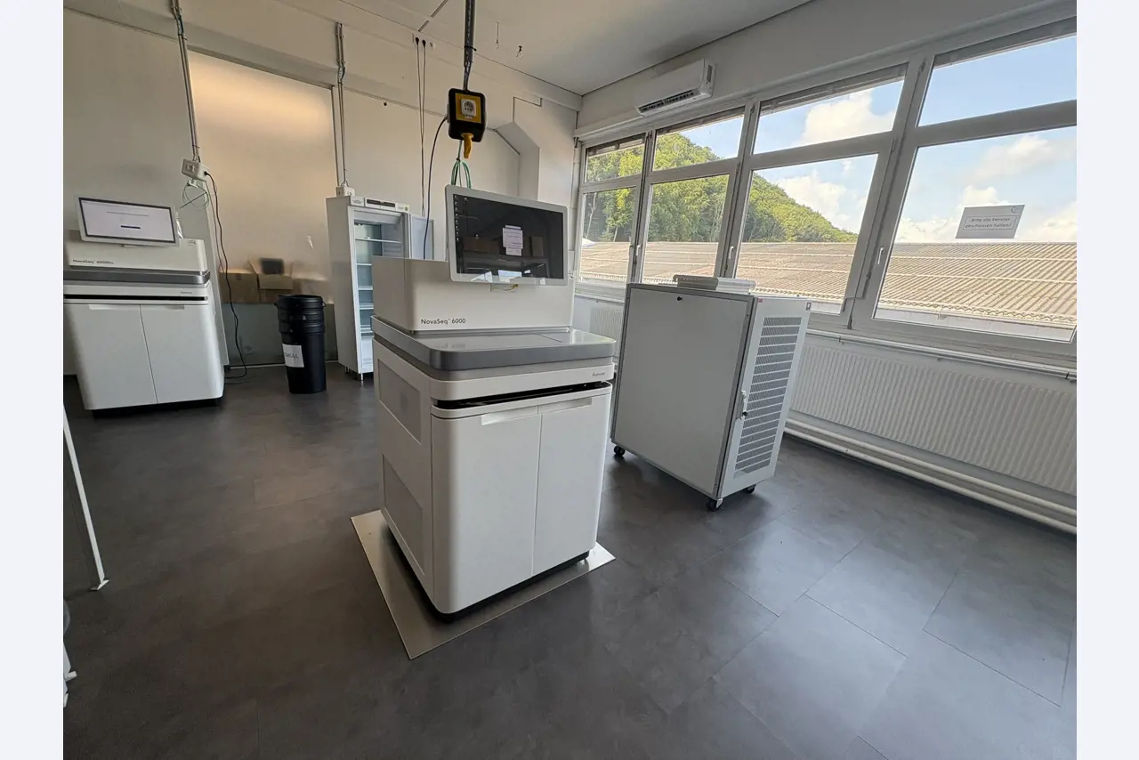 Visokokakovostna laboratorijska in analitska oprema-3