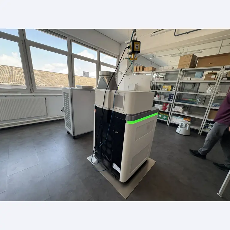 Visokokakovostna laboratorijska in analitska oprema-4