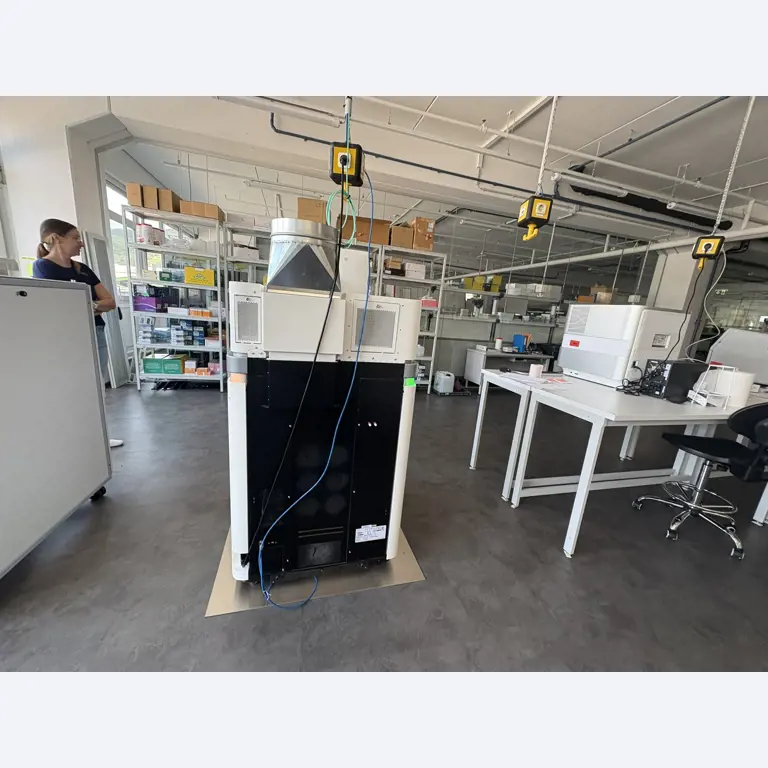Visokokakovostna laboratorijska in analitska oprema-6