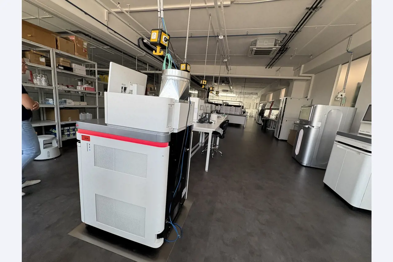 Visokokakovostna laboratorijska in analitska oprema-7