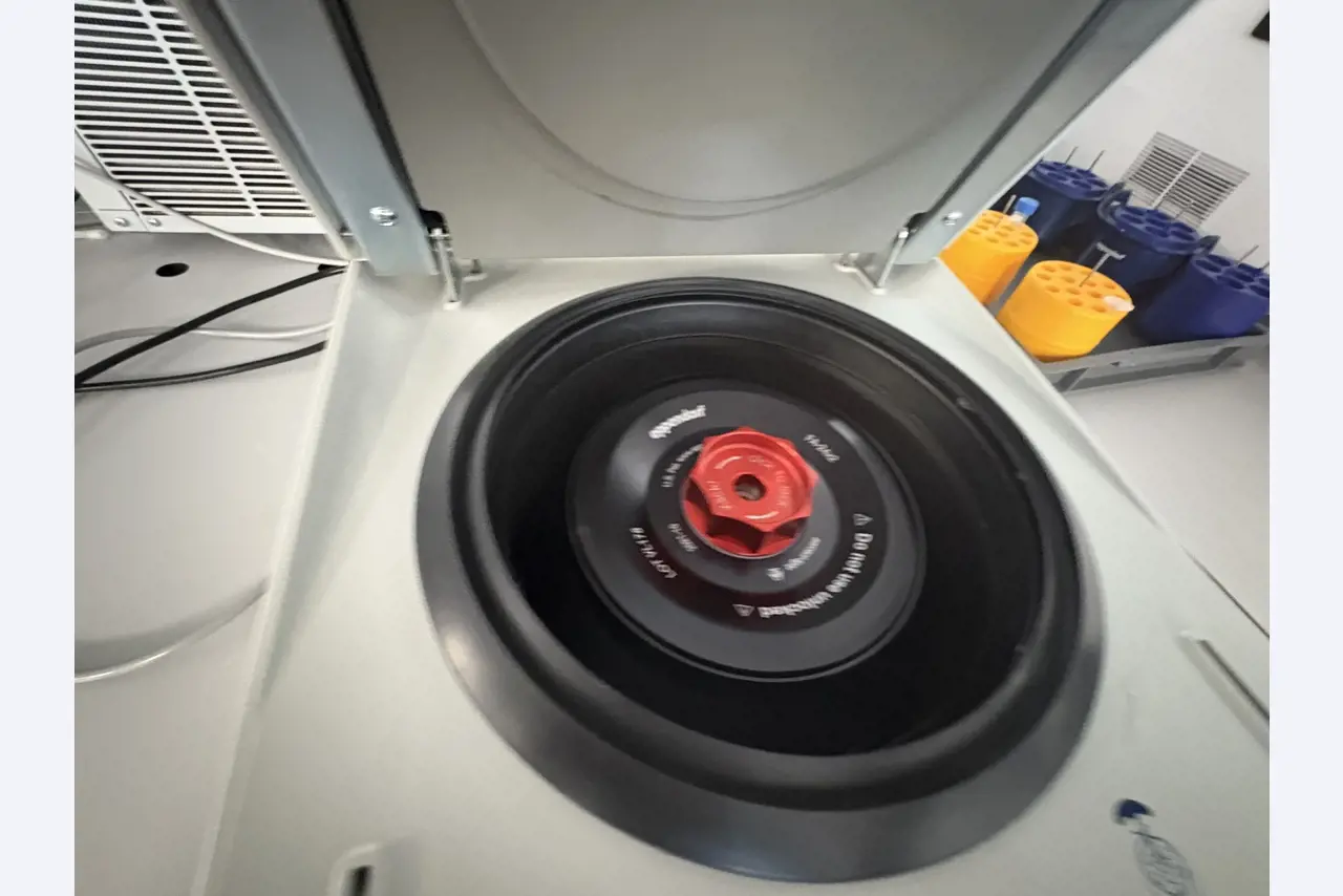 High-quality laboratory and analysis equipment-5