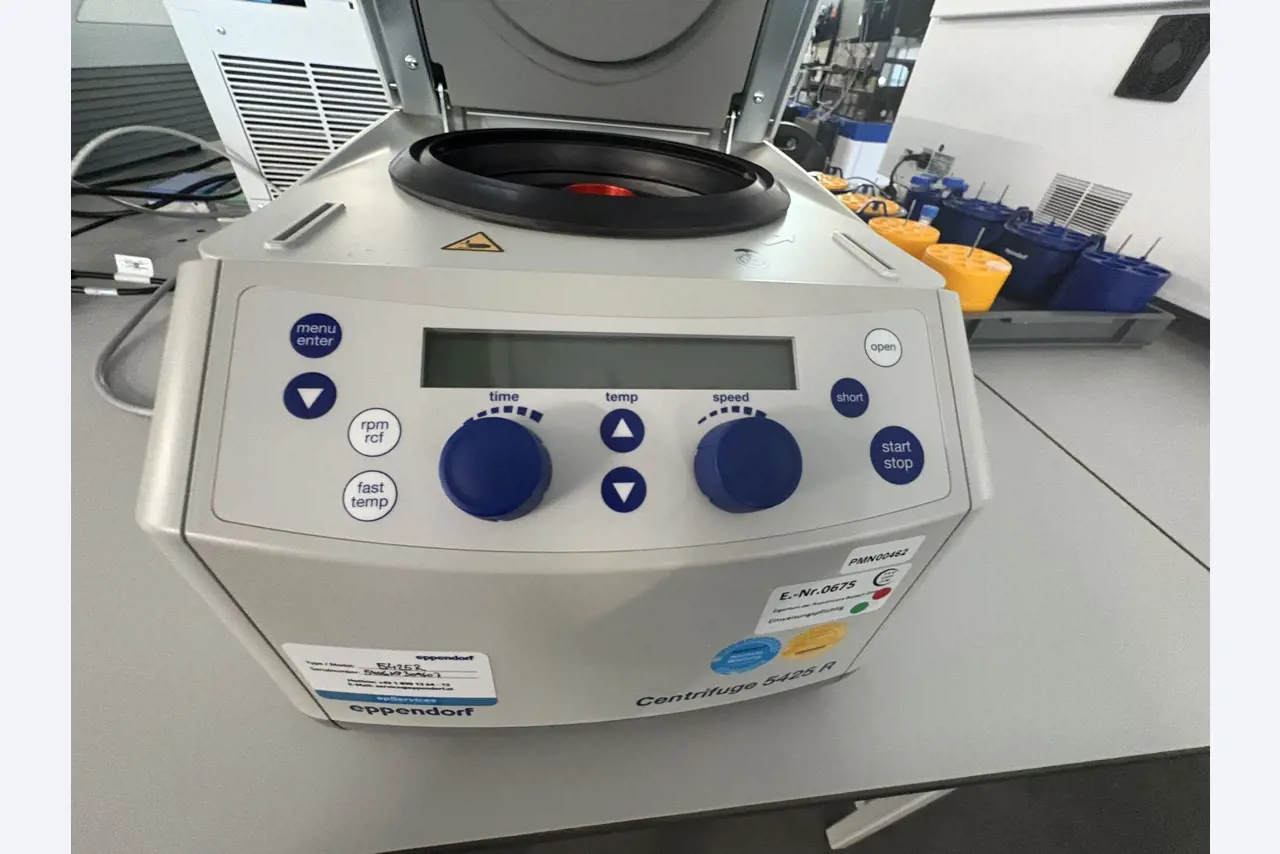 High-quality laboratory and analysis equipment-6