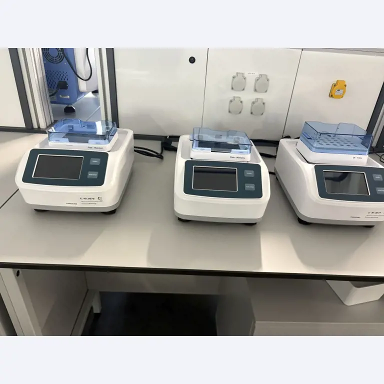 Visokokakovostna laboratorijska in analitska oprema-3