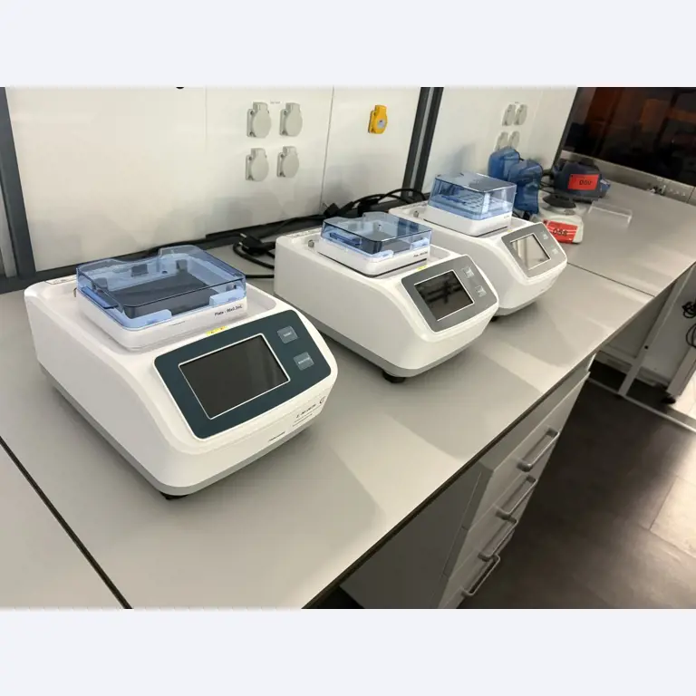 Visokokakovostna laboratorijska in analitska oprema-4