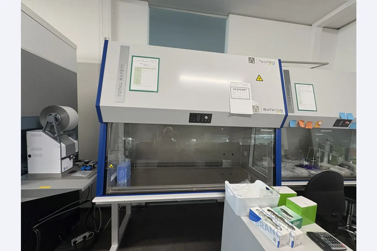 High-quality laboratory and analysis equipment-3