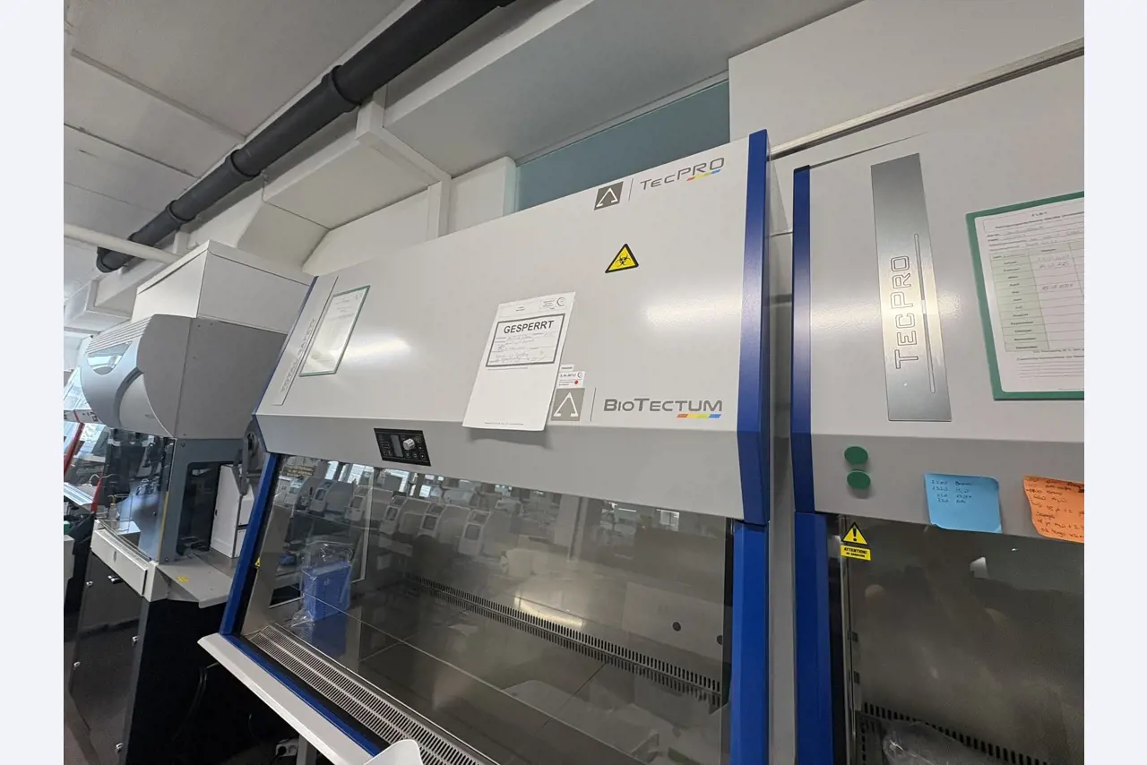 High-quality laboratory and analysis equipment-6