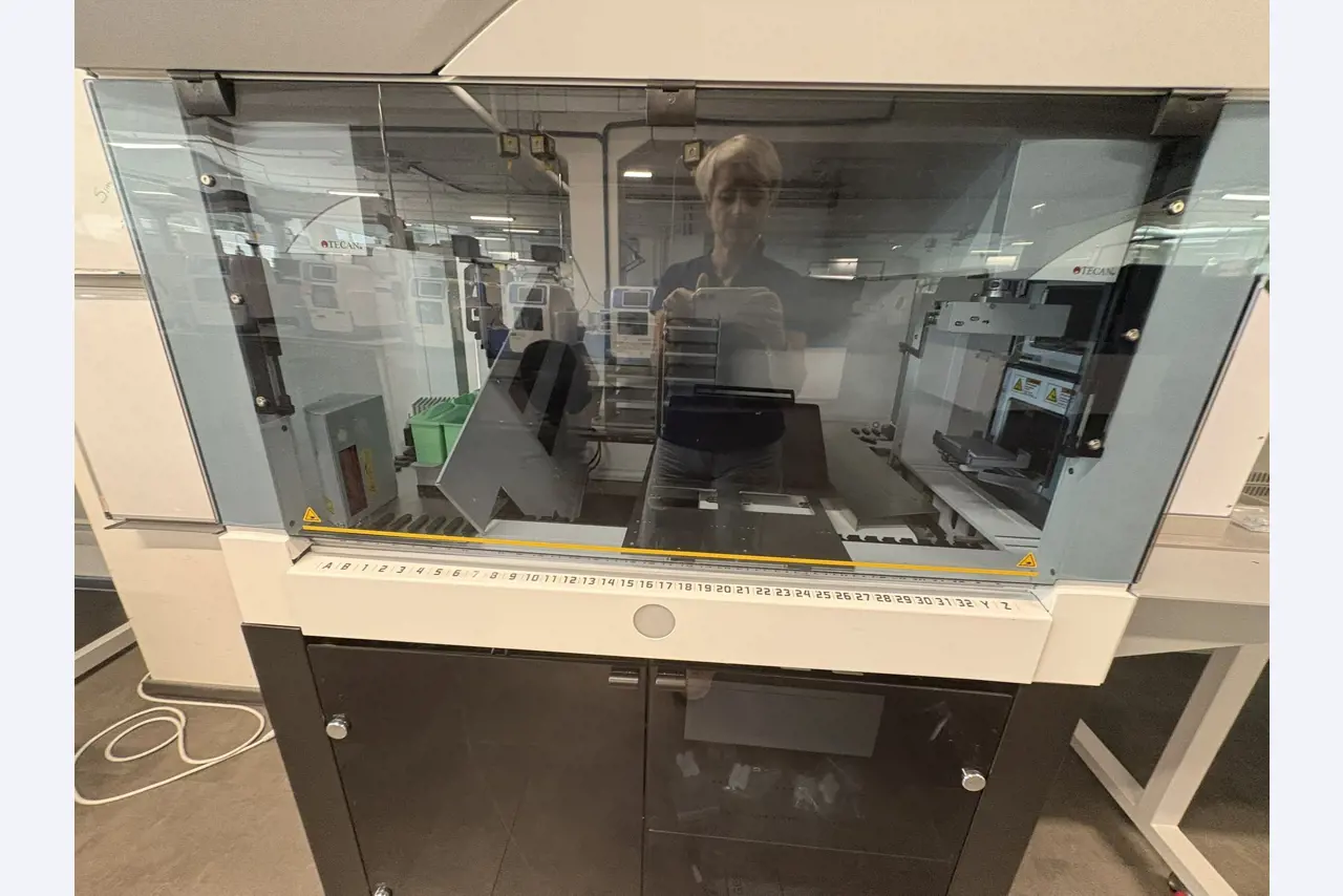 High-quality laboratory and analysis equipment-5