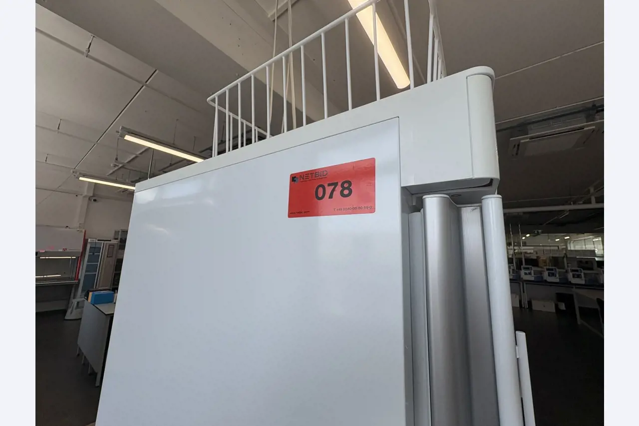 Hochwertige Labor- und Analysegeräte-1