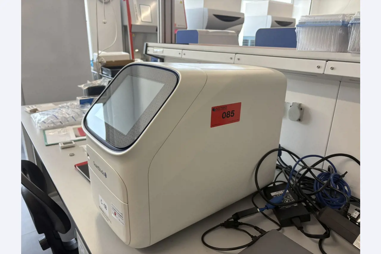 High-quality laboratory and analysis equipment-1