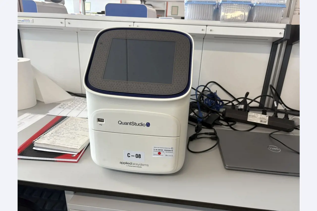 High-quality laboratory and analysis equipment-2